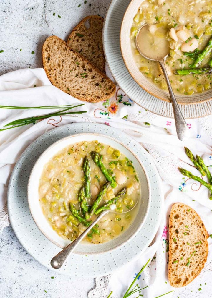 Healthy Vegan Asparagus Soup Without Cream The Vegan Larder