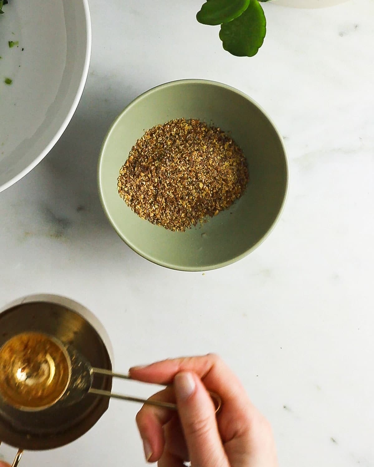 Make the linseed (flaxseed) mixture in a little bowl.