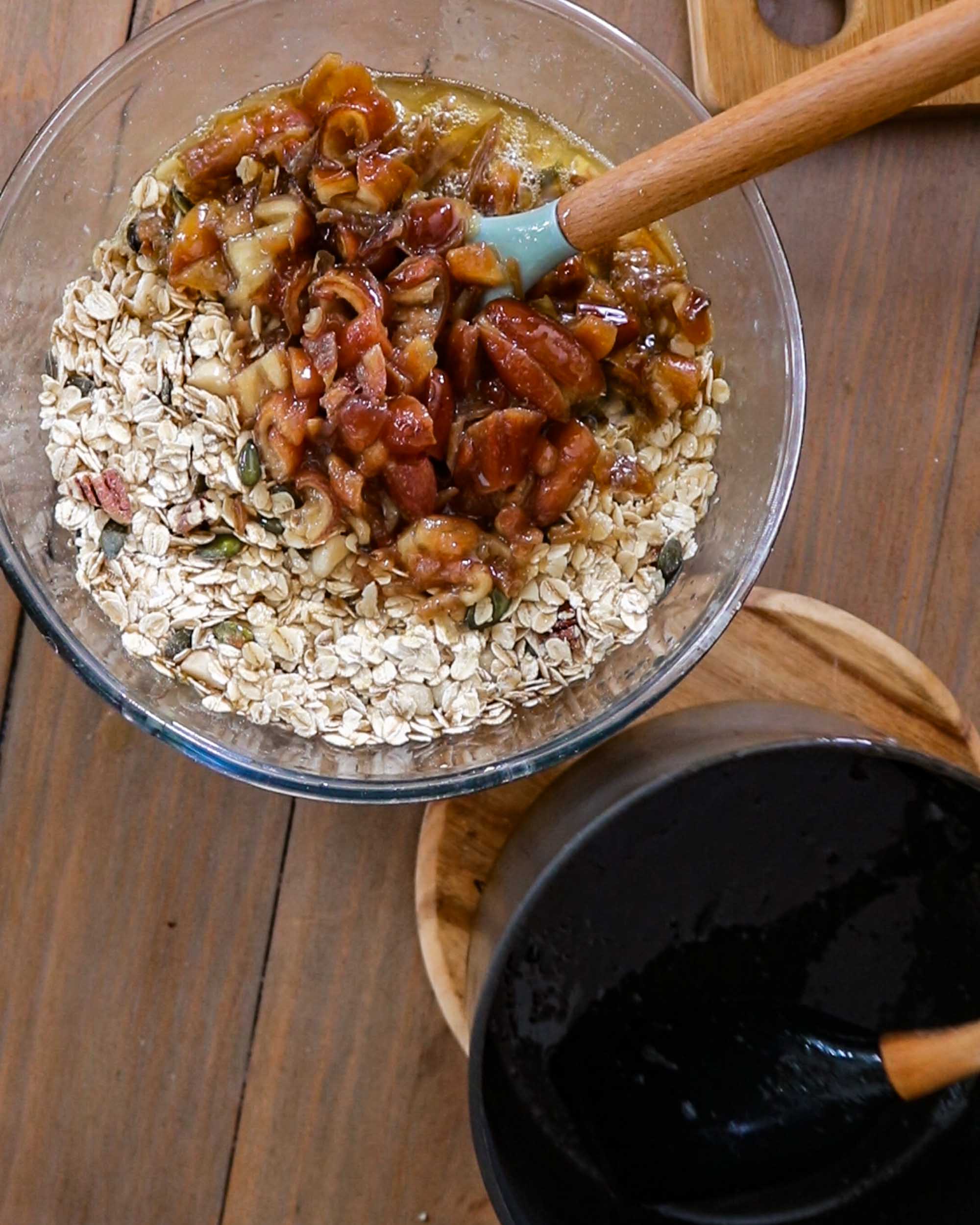 Mix the nuts, oats and date mixture together to form a sticky flapjack dough.