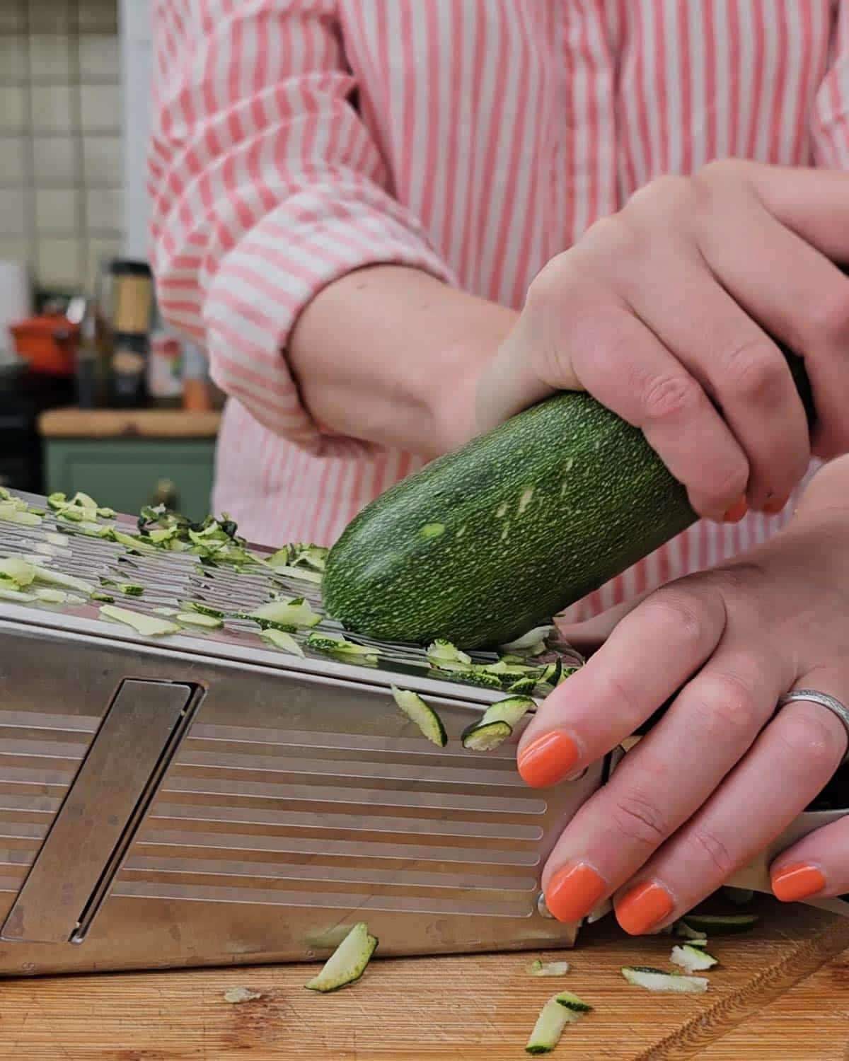 Grate the zucchini.