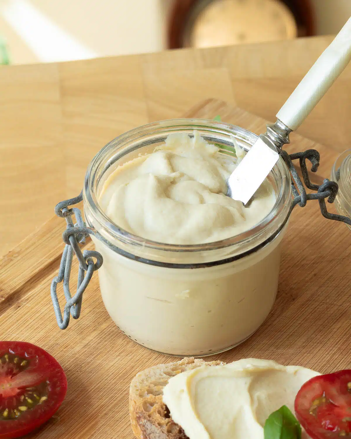 A pot of cream cheese made with cashews ready to eat.